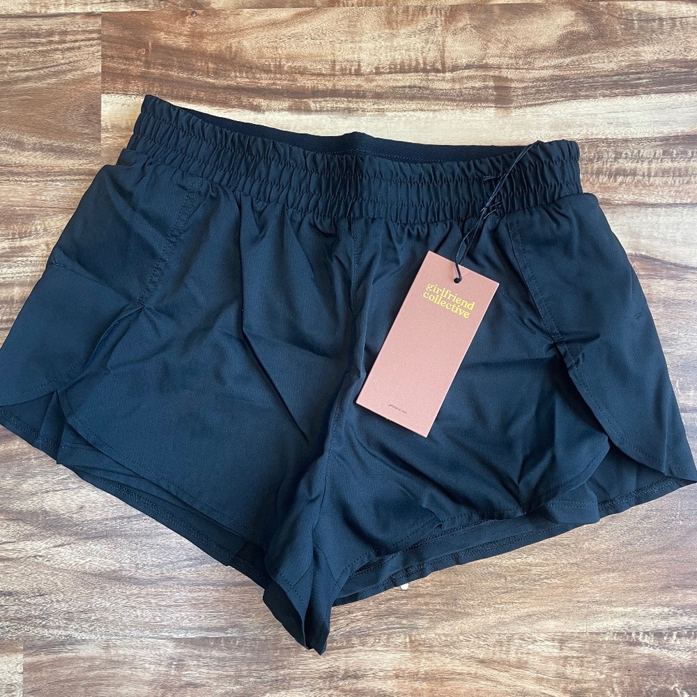 Girlfriend collective black trail short